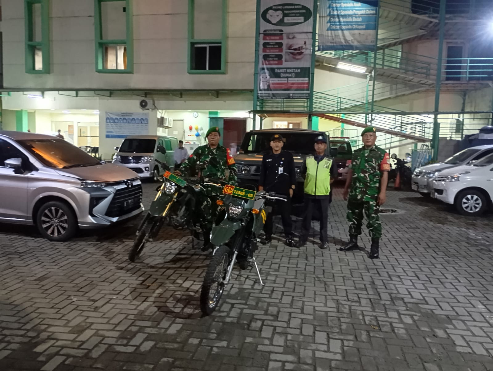Ciptakan Wilayah Yang Aman dan Kondusif Koramil 04/Cikupa Gelar Patroli Malam