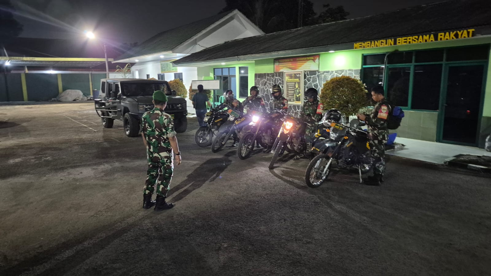 Koramil 03/Legok Gelar Patroli Siskamling Pastikan Wilayah Aman dan Kondusif 