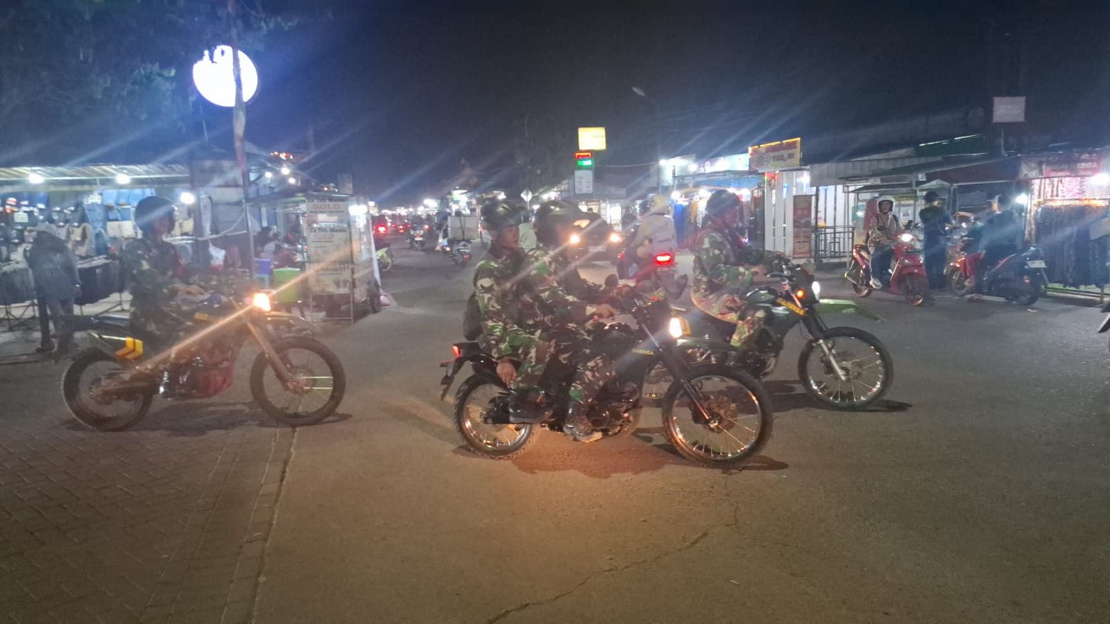 Koramil 11/Pasar Kemis Intensifkan Patroli Malam Jaga Keamanan Wilayah